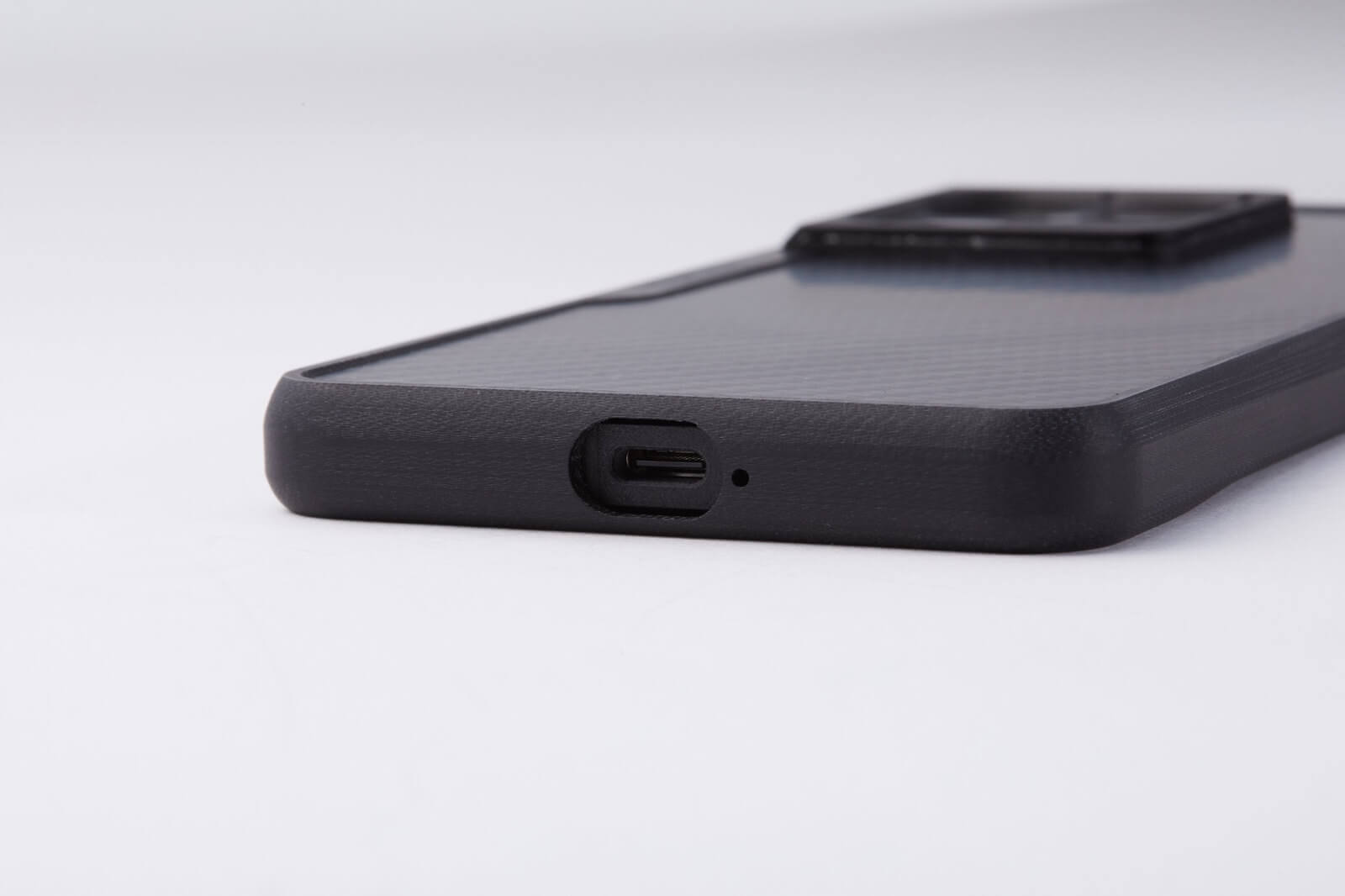 USB Type-C端子の開口