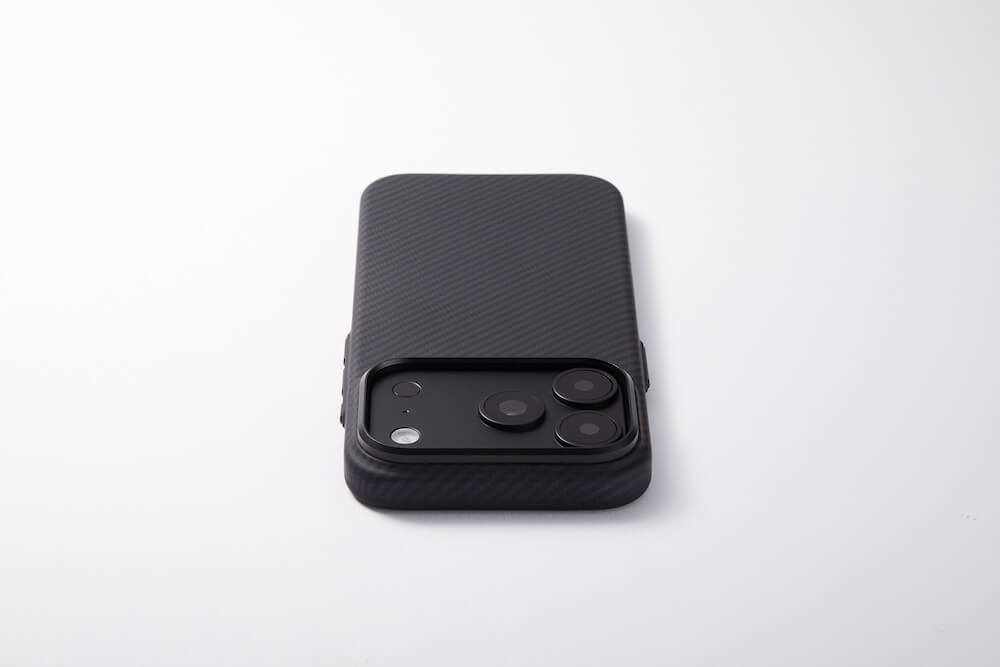 SUPER TOUGH CASE DURO 背面のアラミド繊維の綾織目
