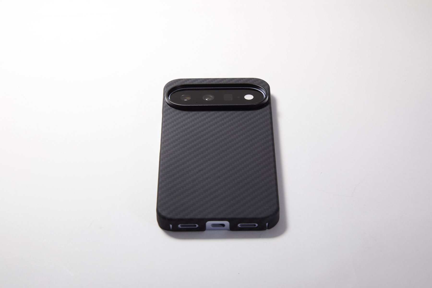 DURO Special Edition for Pixel 11 マットブラックの背面