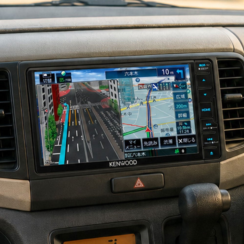 スズキ車に装着したケンウッド製ワイド7インチナビの正面イメージ